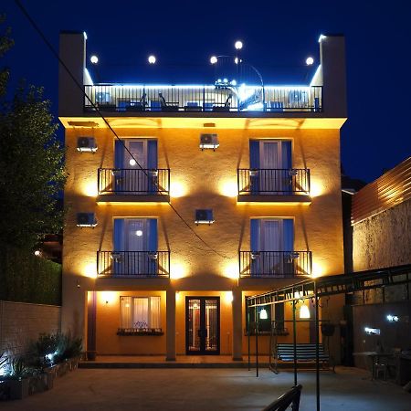 Hotel Banihills Tbilisi ภายนอก รูปภาพ