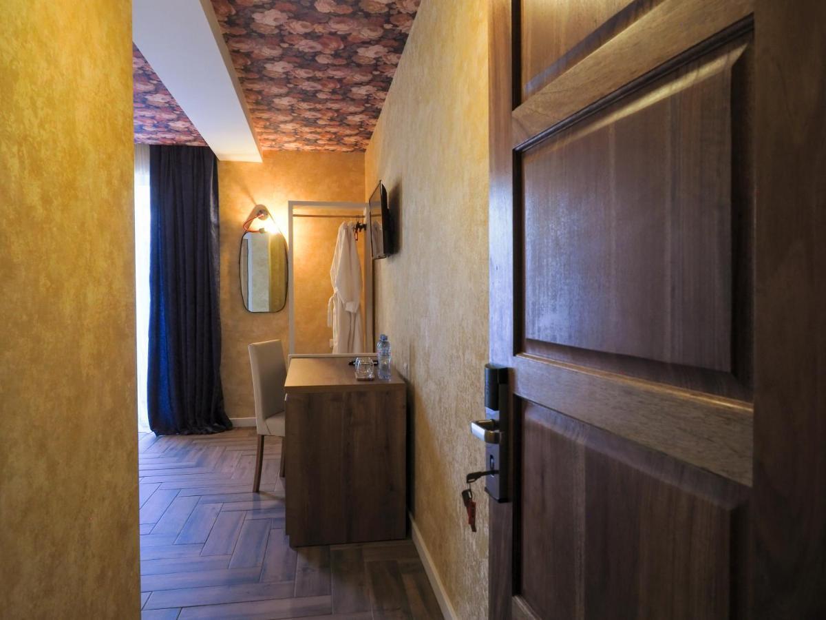 Hotel Banihills Tbilisi ภายนอก รูปภาพ
